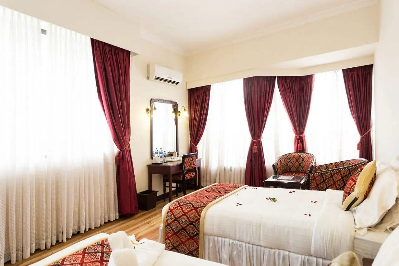 ****  The Windsor Castle Otel Kottayam Hindistan
