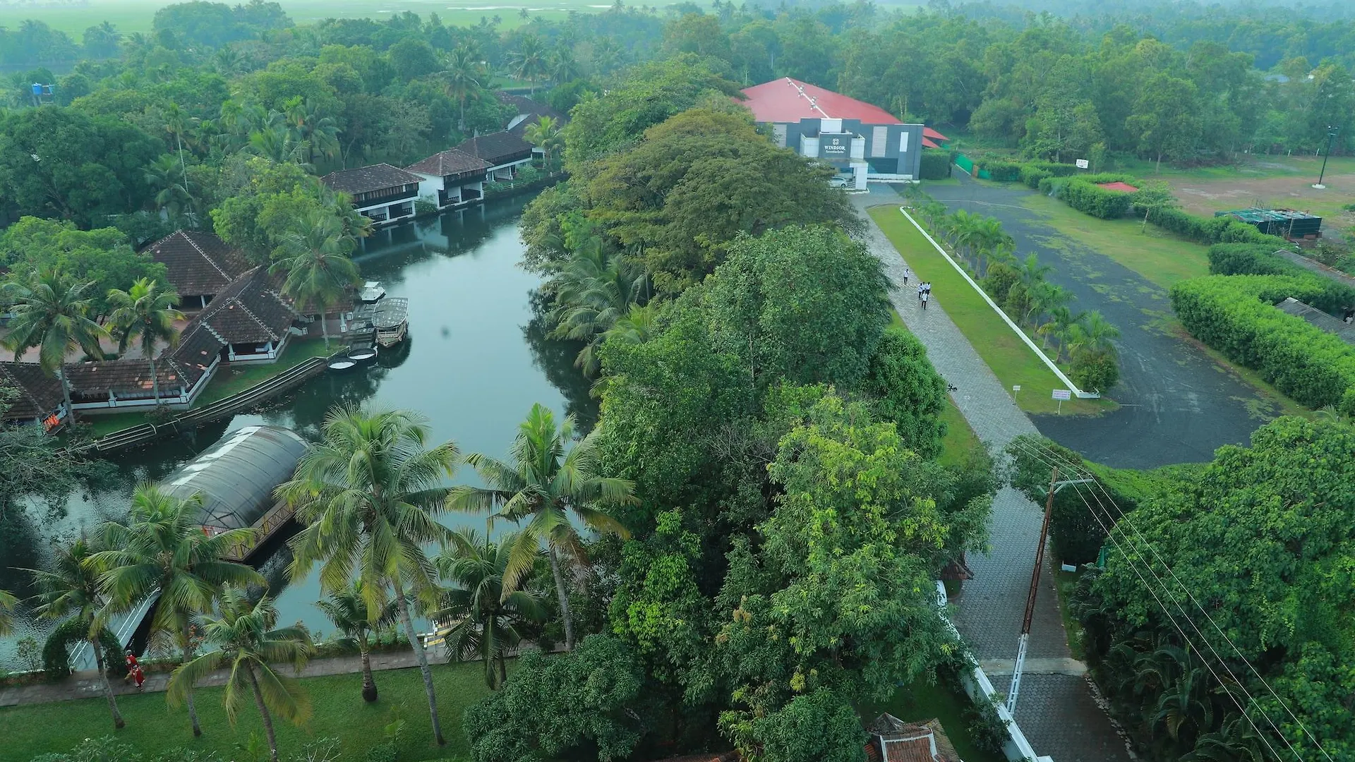 The Windsor Castle Otel Kottayam