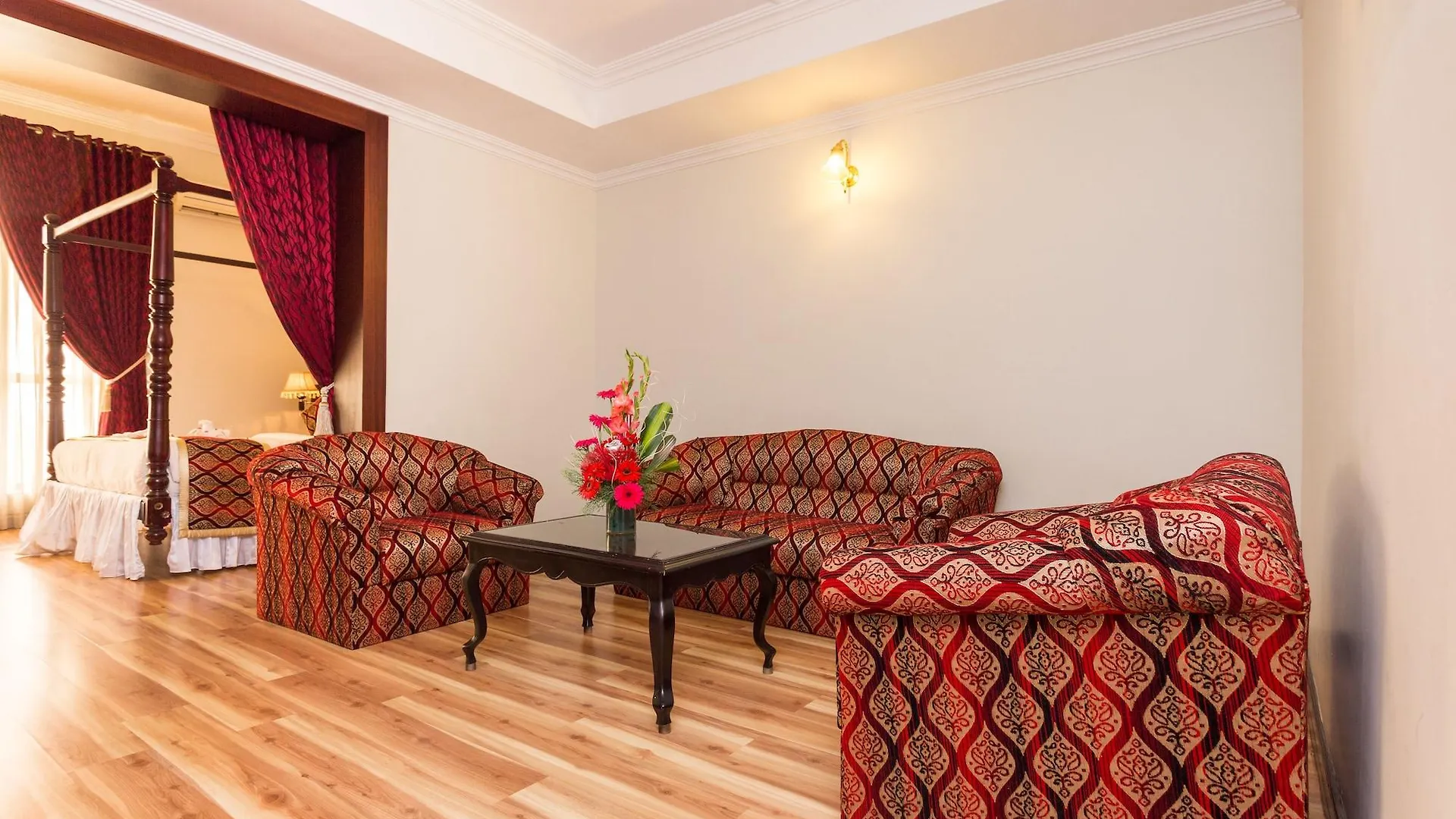 The Windsor Castle Otel Kottayam
