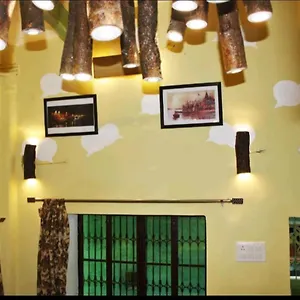  Hostel Monalisa Indie