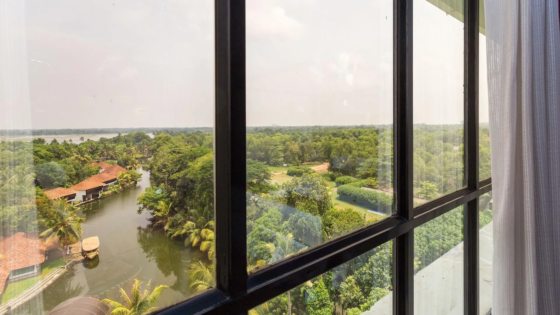 The Windsor Castle Hotel Kottayam