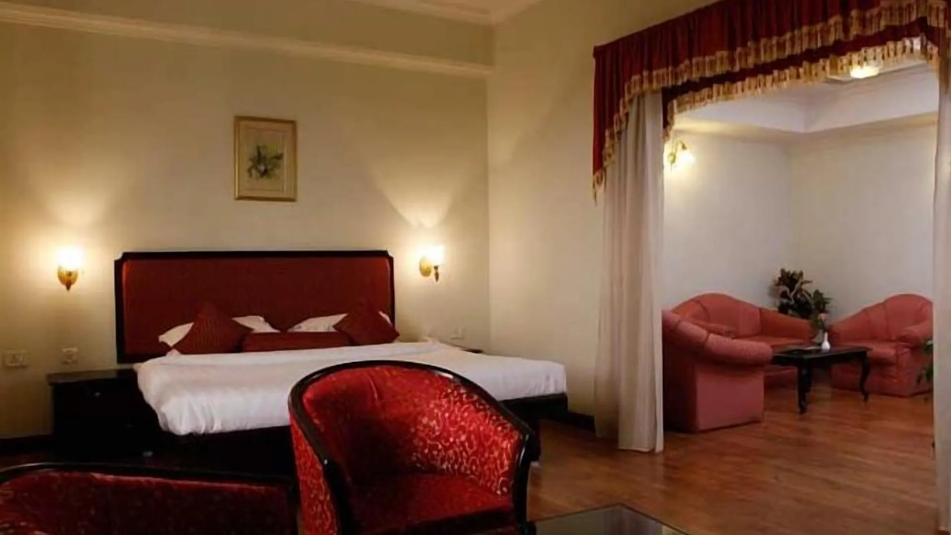 The Windsor Castle Hotel Kottayam