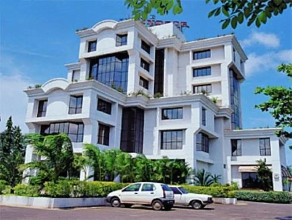 The Windsor Castle Hotel Kottayam 4*,